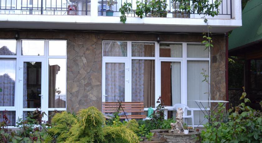 Гостиница Aquamarine Алушта